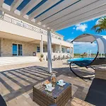 My Dalmatia - Providenca With Private Heated Pool Feriehus