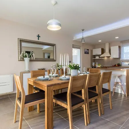 My Dalmatia - Providenca With Private Heated Pool