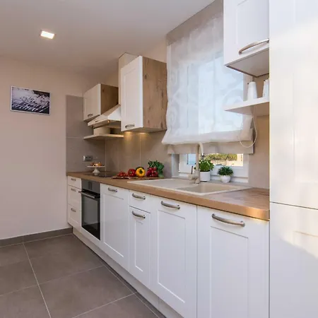 My Dalmatia - Providenca With Private Heated Pool Tatil Evi Debeljak