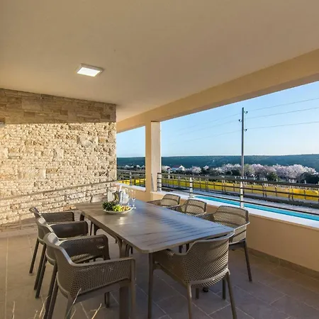 My Dalmatia - Providenca With Private Heated Pool Vikendica Debeljak