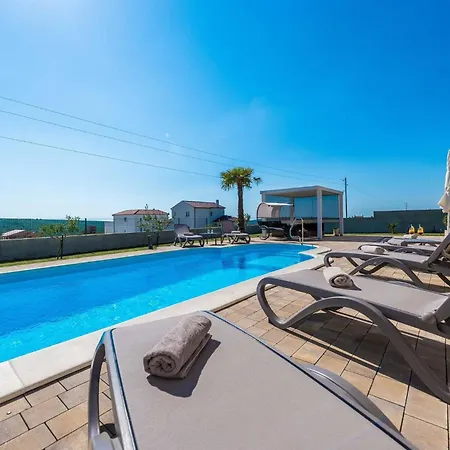 My Dalmatia - Providenca With Private Heated Pool *