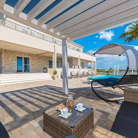 My Dalmatia - Providenca With Private Heated Pool Tatil Evi