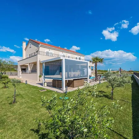 My Dalmatia - Providenca With Private Heated Pool