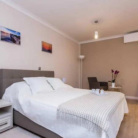 My Dalmatia - Providenca With Private Heated Pool Debeljak