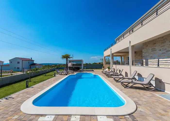 My Dalmatia - Providenca With Private Heated Pool Hébergement de vacances *